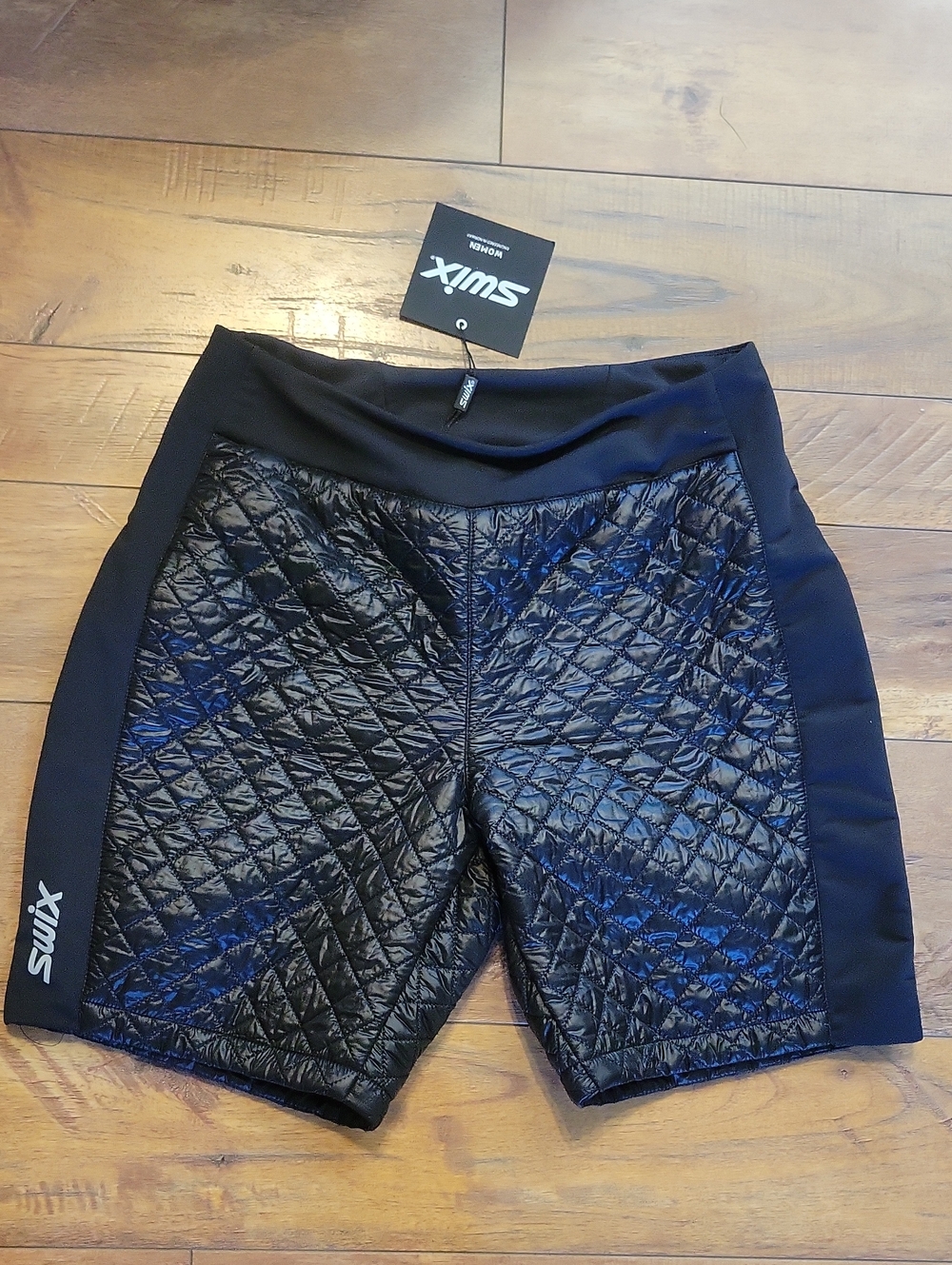 Women's Swix sz medium puffer shorts blk NWT